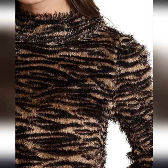 Vince Camuto Women's Eyelash Zebra Falcon Animal Print Mock-Neck Top Size Small - Picture 8 of 8
